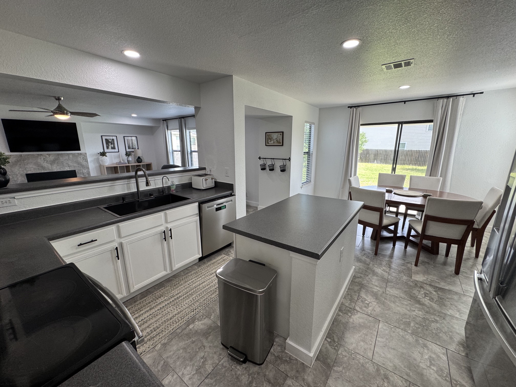 191 Mistletoe Lane Kyle, TX 78640 - Photo 8 of 27