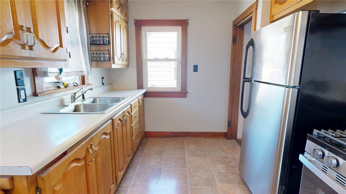 2192 West Waggoner Street Decatur, IL 62526 - Photo 7 of 23