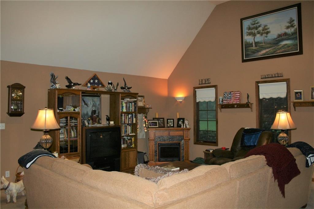 9134 Grandview Road Columbus, IN 47201 - Photo 7 of 44