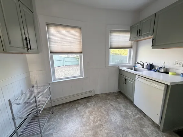 $3,000 | 9 Hollis Street, Unit B, Milton, MA 02186