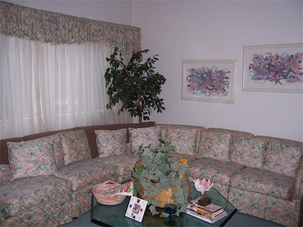 13 Country Club Road, Unit 13 Peabody, MA 01960 - Photo 2 of 12 Gallery Image 2