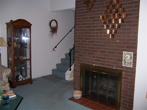 13 Country Club Road, Unit 13 Peabody, MA 01960 - Photo 3 of 12 Gallery Image 3