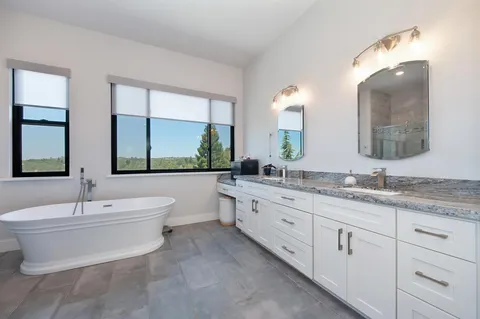 $999,000 | 465 Miles Court, Auburn, CA 95603