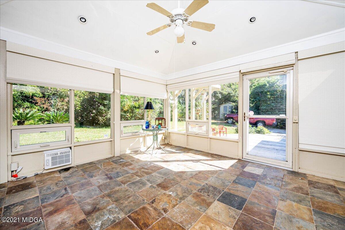 6434 Bevin Drive Macon, GA 31216 - Photo 11 of 28 a living room with a large window