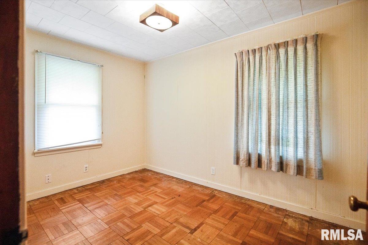 2373 East Keys Avenue Springfield, IL 62702 - Photo 15 of 16