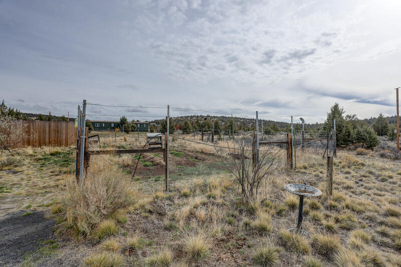4520 Southeast Moki Road Prineville, OR 97754 - Photo 20 of 25 4520 SE Moki Road-20