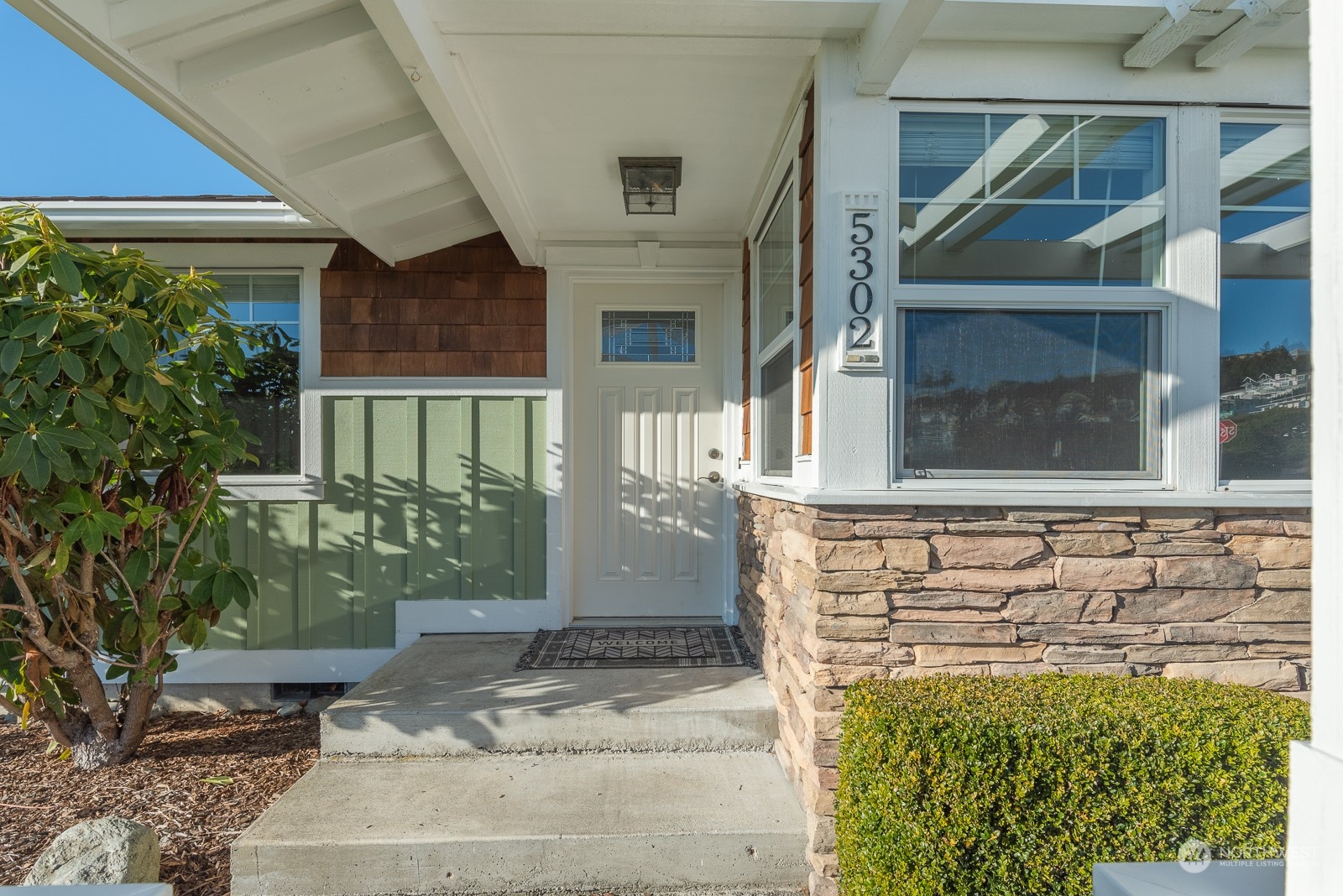 5302 Windsor Street Anacortes, WA 98221 - Photo 3 of 32