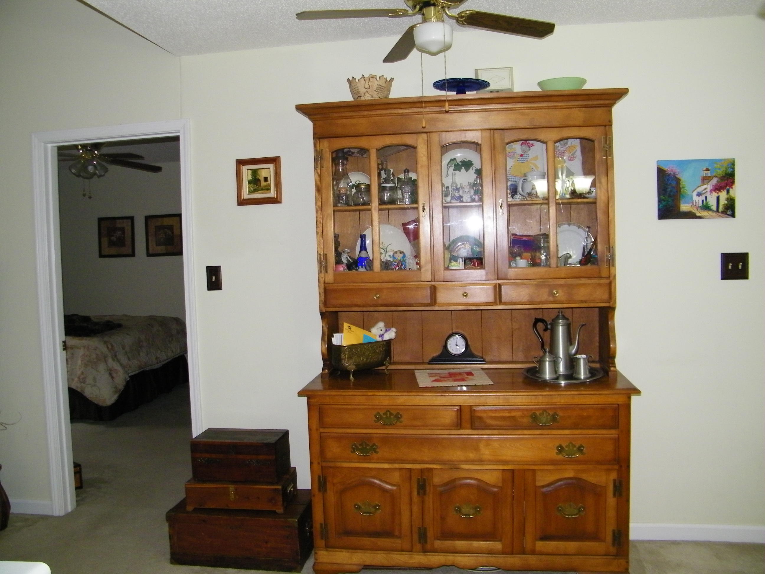 7918 Leverette Way Powell, TN 37849 - Photo 11 of 16 Leverette.7918 hall hutch