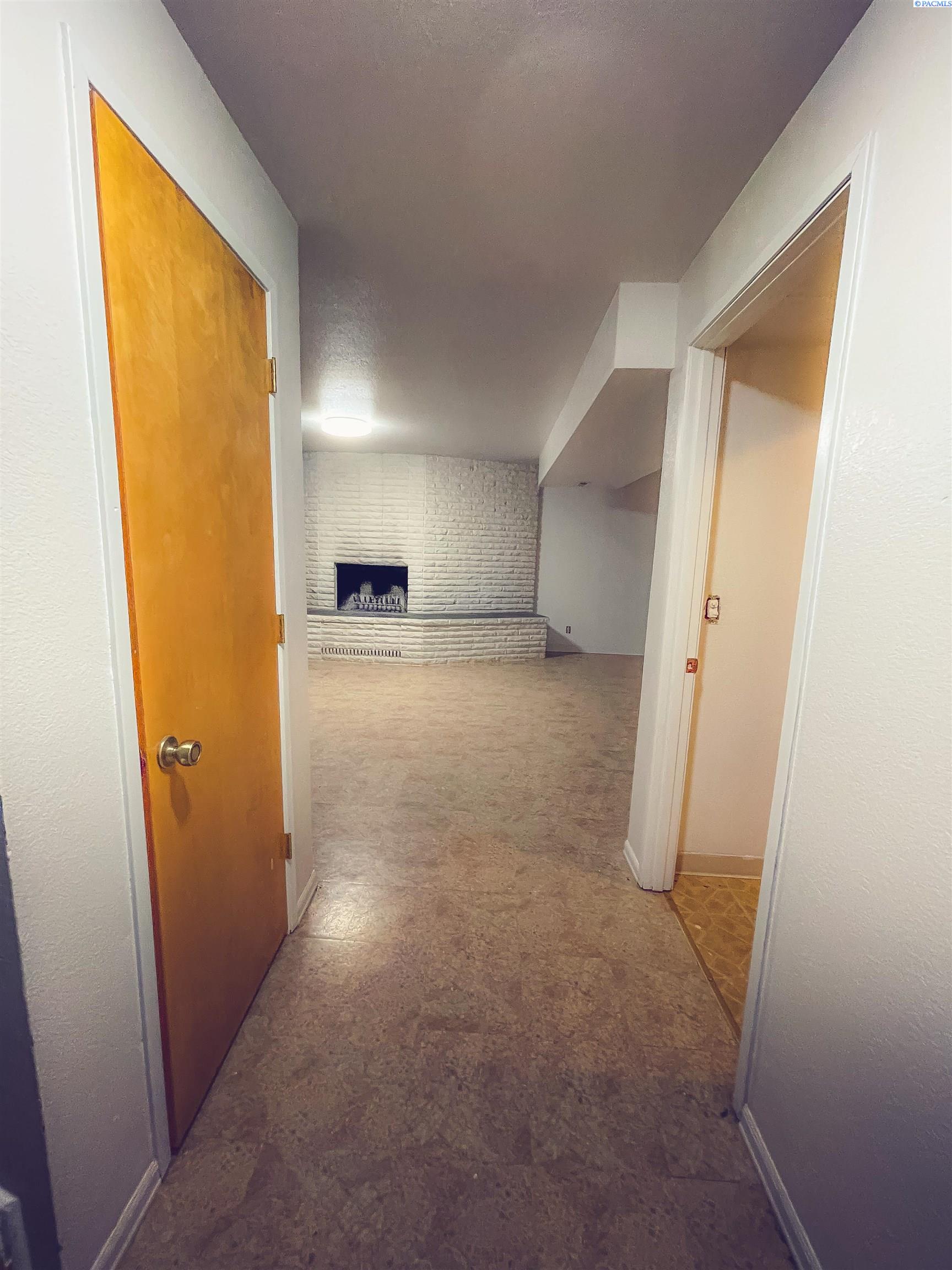 1513 Paterson Road Prosser, WA 99350 - Photo 20 of 23 Gallery Image 20