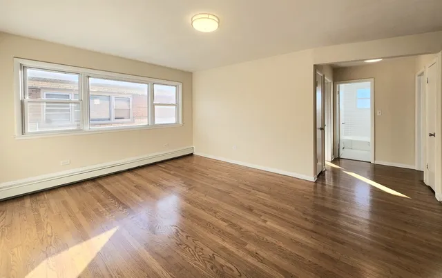 $1,700 | 4916 North Harlem Avenue, Unit 3, Harwood Heights, IL 60706