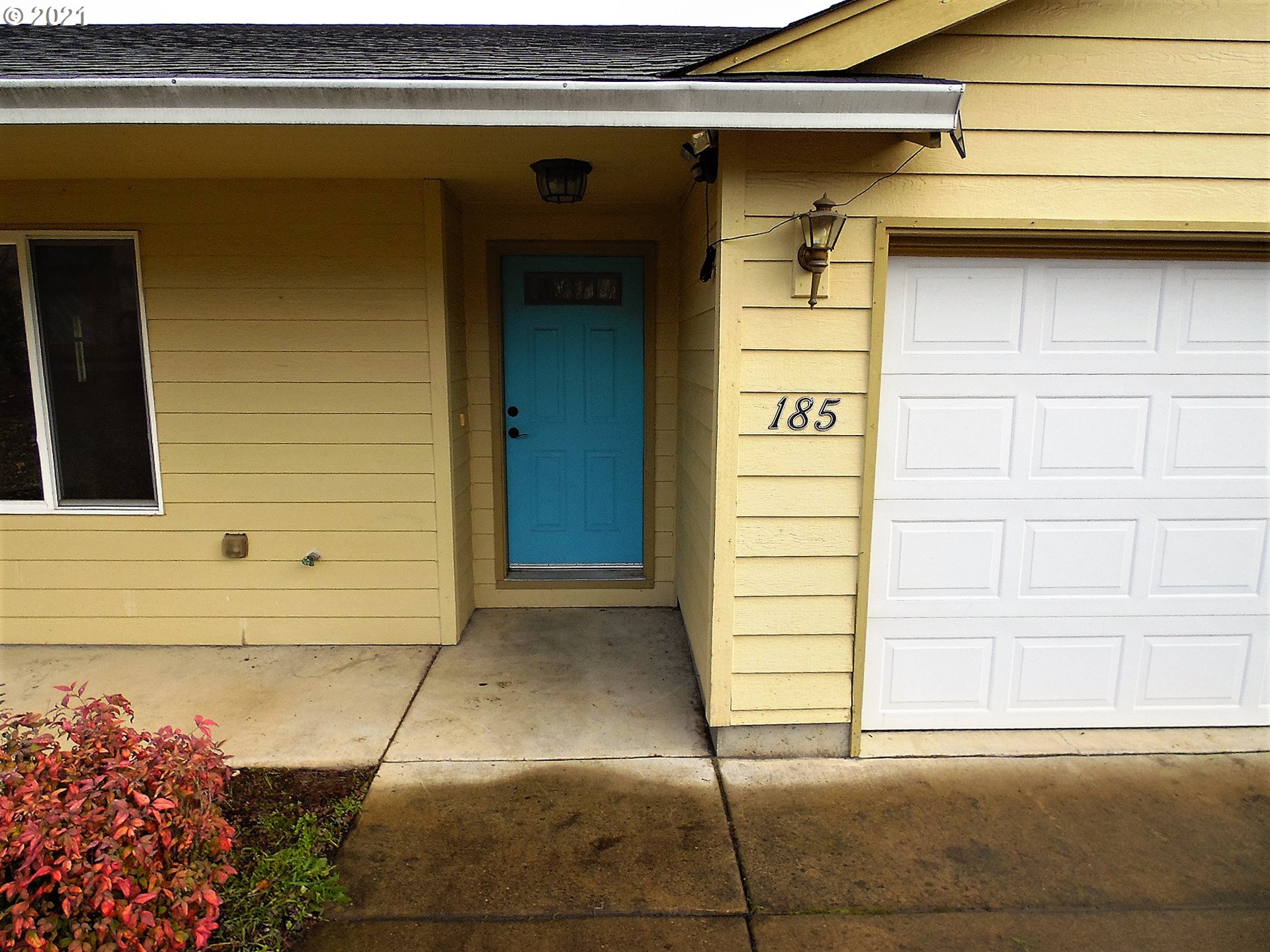 185 Lebleu Lane Winston, OR 97496 - Photo 2 of 23 a view of entrance gate of a house