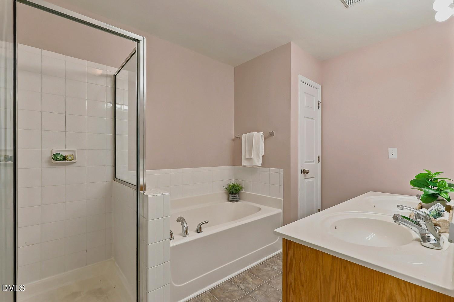 8620 Neuse Club Lane, Unit 107 Raleigh, NC 27616 - Photo 23 of 33 023-023-Primary Bathroom-1500x1000