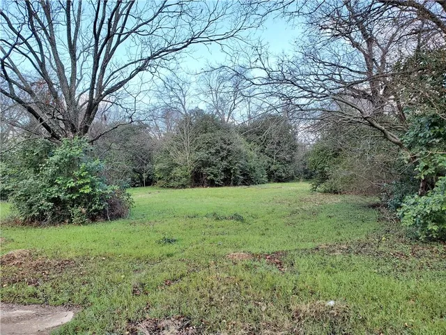 a view of an outdoor space and a yard