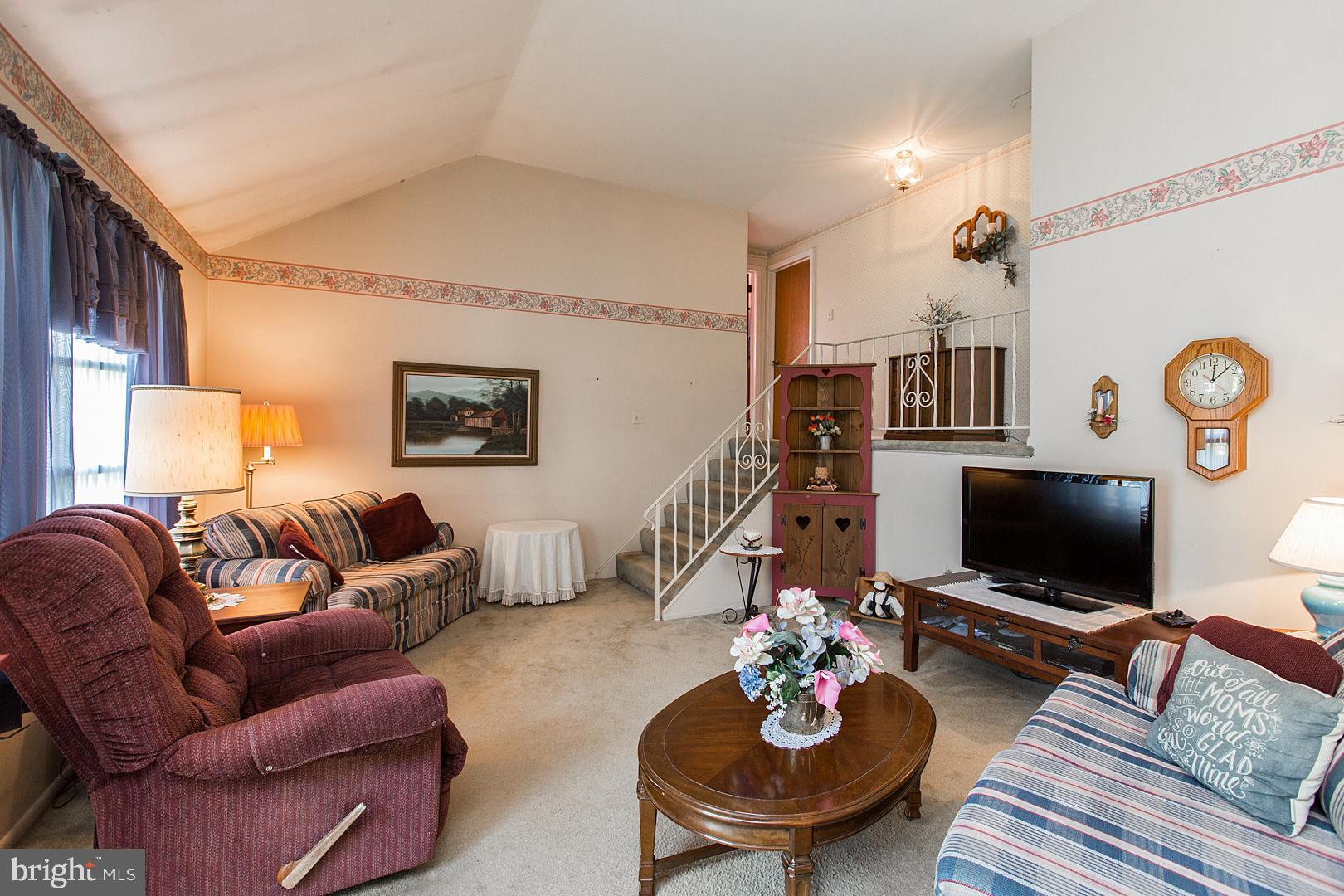 2710 Chapel Road Lancaster, PA 17603 - Photo 11 of 56 Room for all of your large furniture