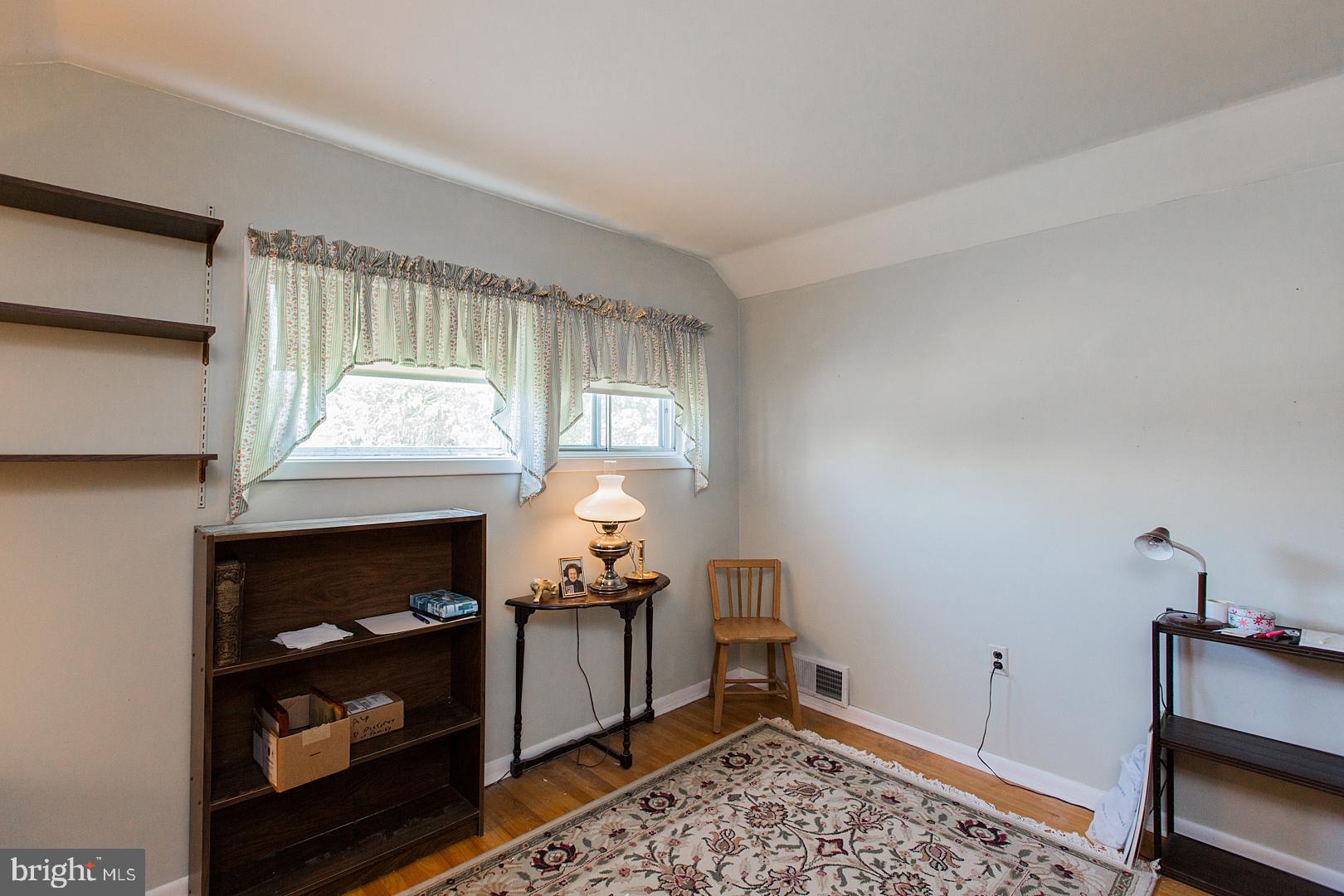 2710 Chapel Road Lancaster, PA 17603 - Photo 32 of 56 3rd Level 4th Bedroom- used as office- View HW
