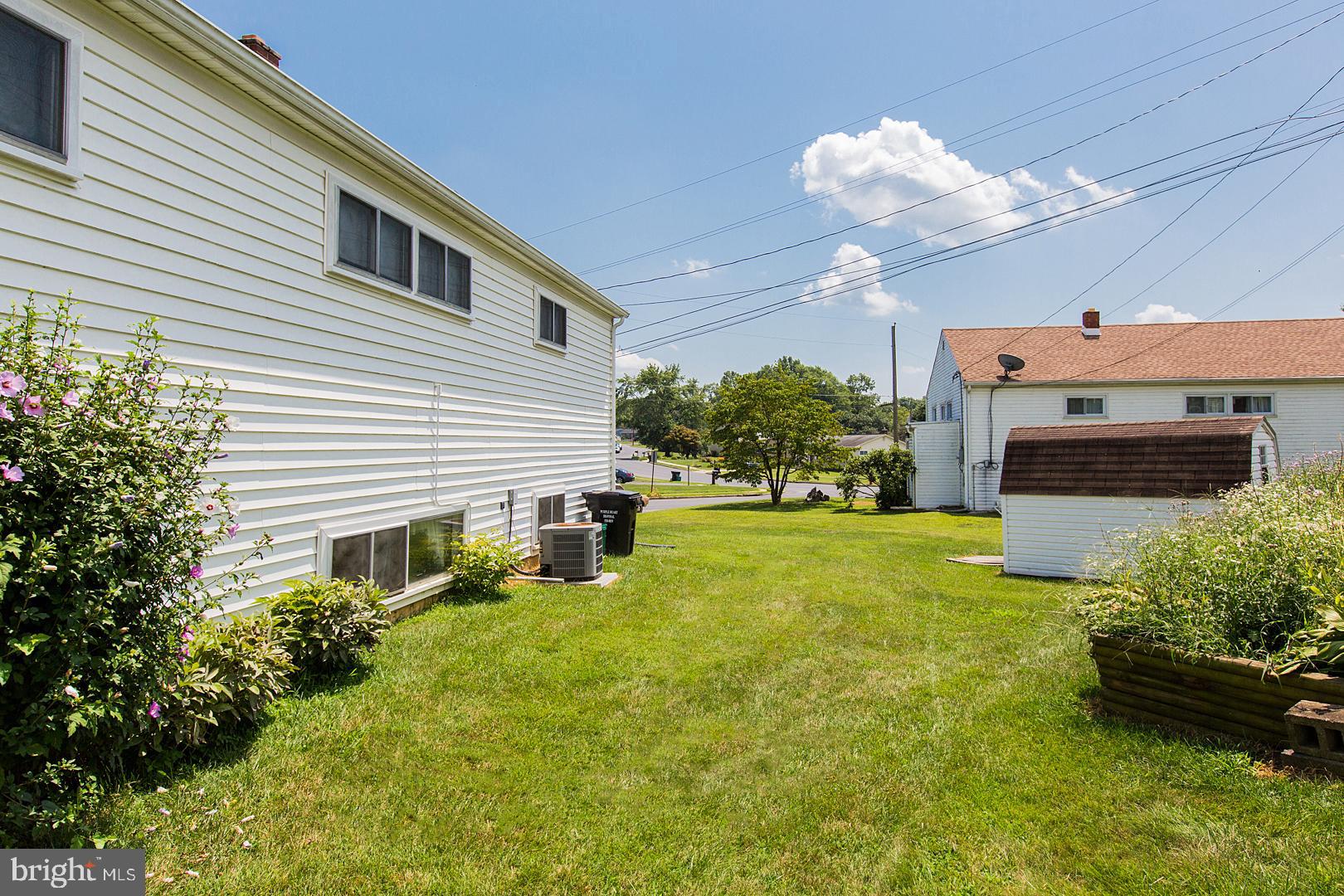 2710 Chapel Road Lancaster, PA 17603 - Photo 51 of 56 Back Yard Manucured