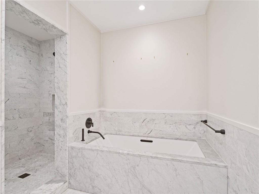 1001 Julia Street, Unit 9B New Orleans, LA 70113 - Photo 12 of 23