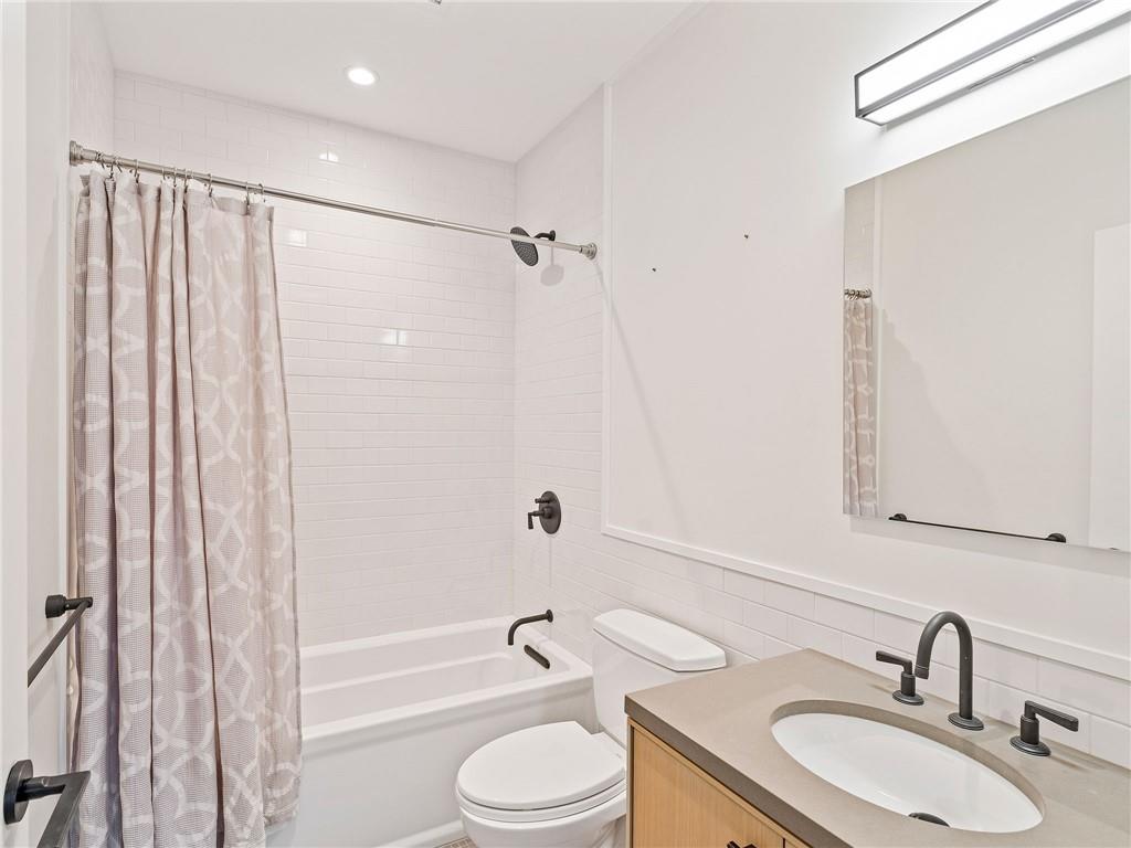 1001 Julia Street, Unit 9B New Orleans, LA 70113 - Photo 16 of 23