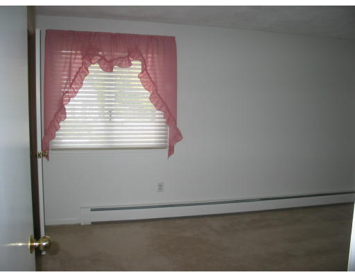 9 Elmhurst Road Stoneham, MA 02180 - Photo 8 of 19 Gallery Image 8