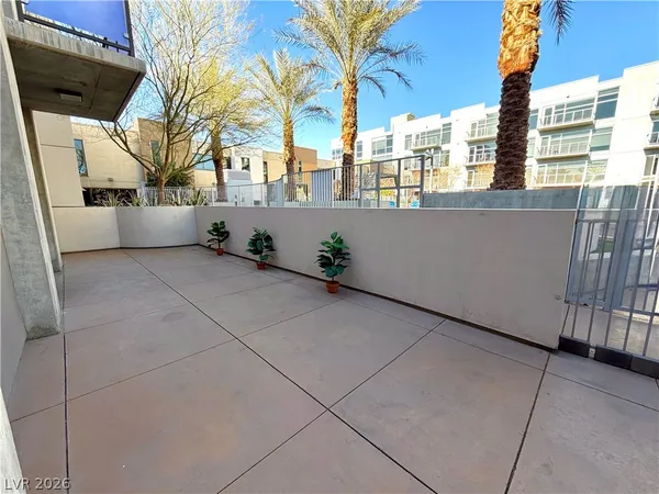 $2,300 | 353 East Bonneville Avenue, Unit 639, Las Vegas, NV 89101