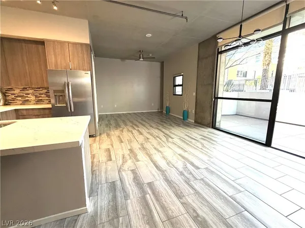 $2,300 | 353 East Bonneville Avenue, Unit 639, Las Vegas, NV 89101