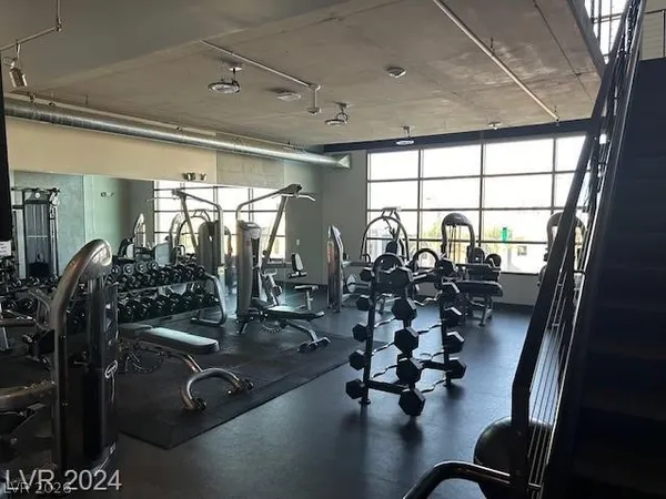 $2,300 | 353 East Bonneville Avenue, Unit 639, Las Vegas, NV 89101