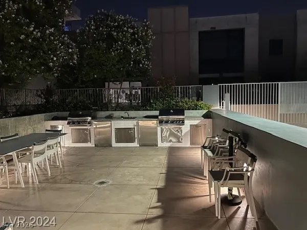 $2,300 | 353 East Bonneville Avenue, Unit 639, Las Vegas, NV 89101