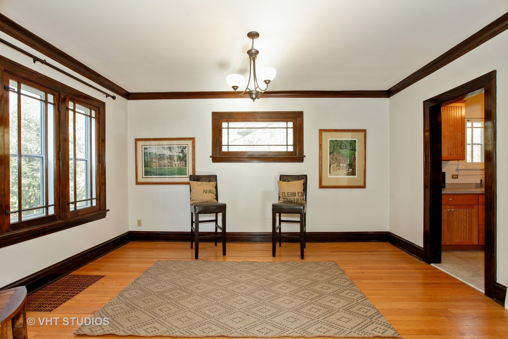 27W328 Roosevelt Road Winfield, IL 60190 - Photo 4 of 24 Gallery Image 4
