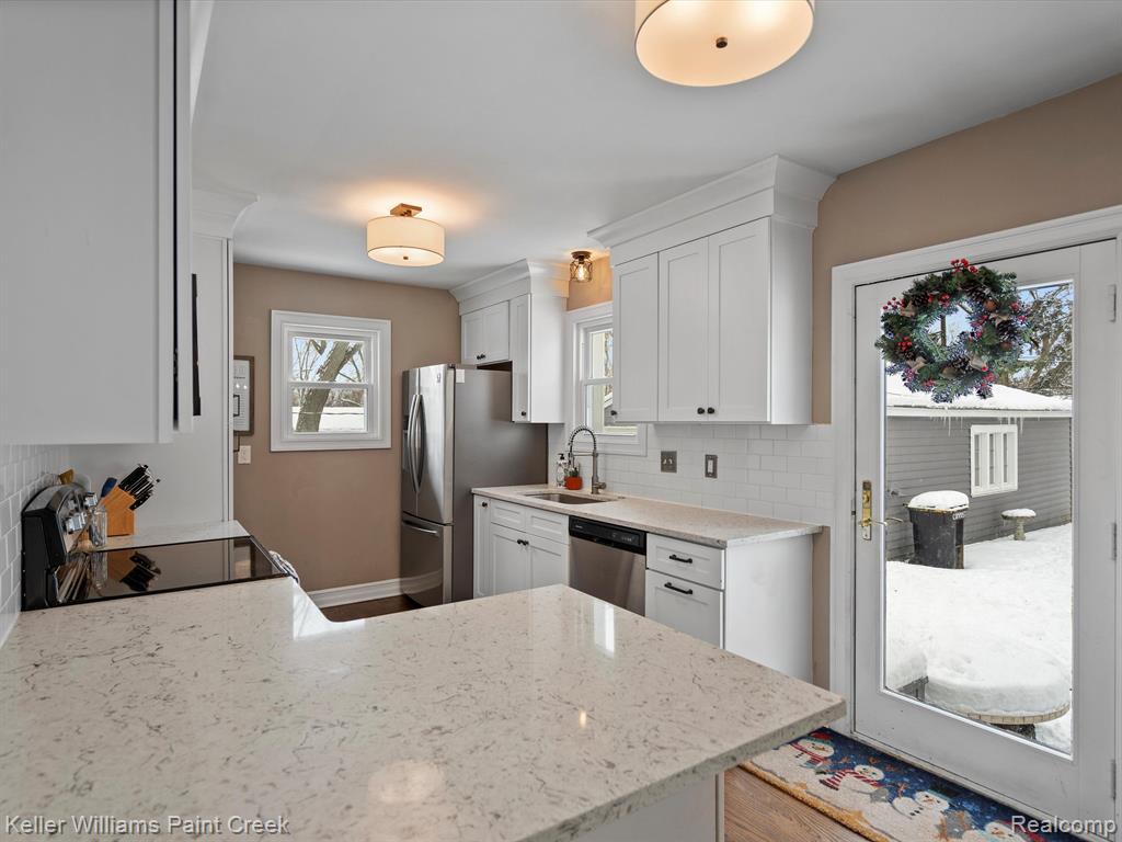 2854 York Road Rochester Hills, MI 48309 - Photo 5 of 39