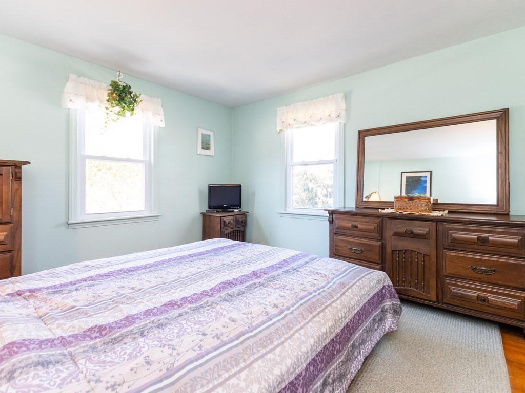 12 Stoneleigh Road Holden, MA 01520 - Photo 17 of 33 Gallery Image 17