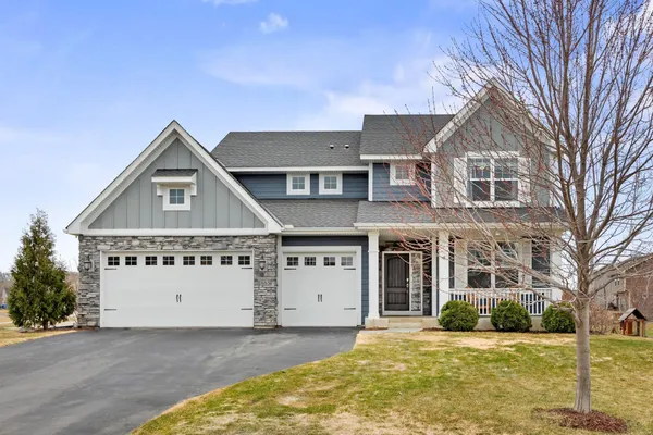$699,900 | 1865 Primrose Lane, Victoria, MN 55386