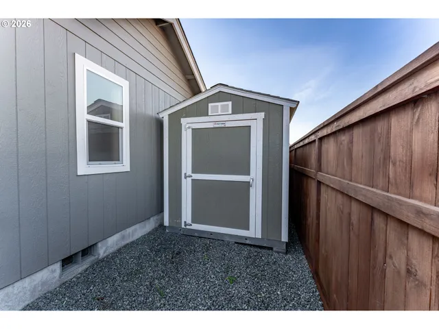 $465,000 | 1876 Southwest Mistybrook Drive, Grants Pass, OR 97527