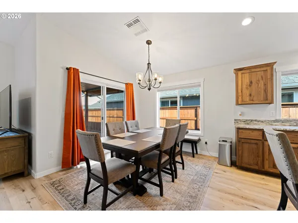 $449,900 | 1876 Southwest Mistybrook Drive, Grants Pass, OR 97527