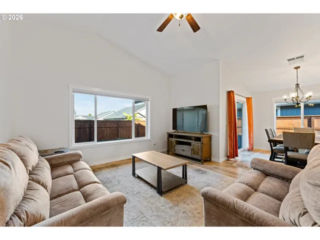 $465,000 | 1876 Southwest Mistybrook Drive, Grants Pass, OR 97527