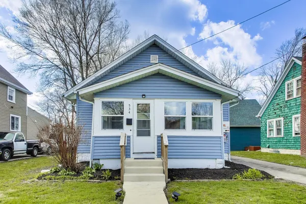 $215,000 | 534 North May Street, Aurora, IL 60506