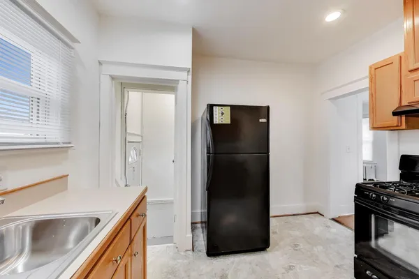 $215,000 | 534 North May Street, Aurora, IL 60506
