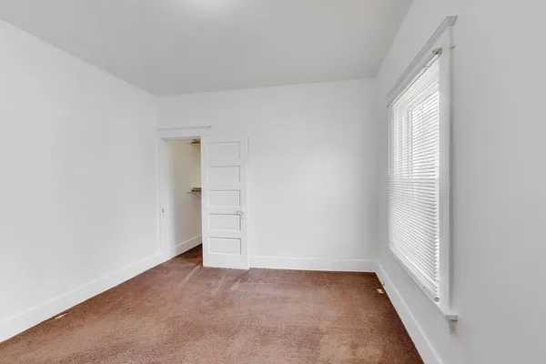 $215,000 | 534 North May Street, Aurora, IL 60506