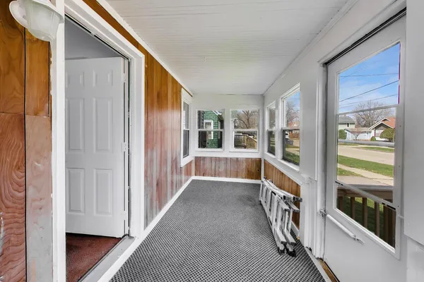 $215,000 | 534 North May Street, Aurora, IL 60506