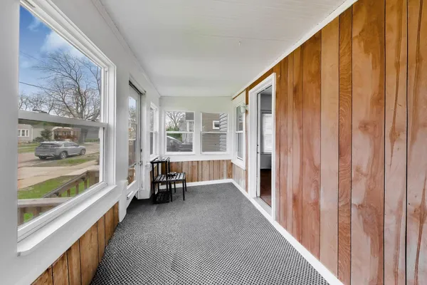 $215,000 | 534 North May Street, Aurora, IL 60506