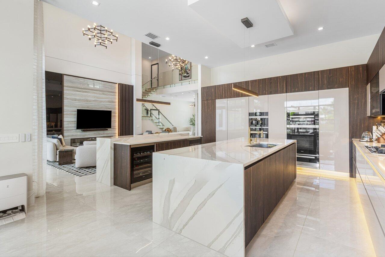 9625 Vescovato Way Boca Raton, FL 33496 - Photo 13 of 94 012-9625VescovatoWay-BocaRaton-FL-33496-
