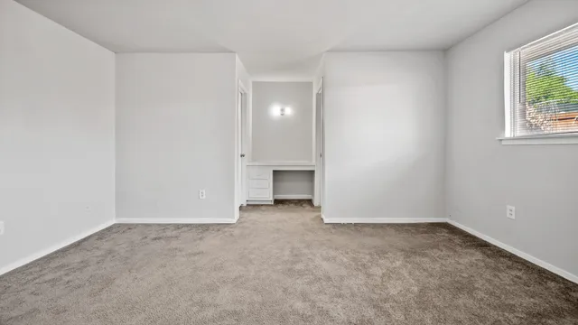 $1,750 | 406 Pamela Drive, Baytown, TX 77521