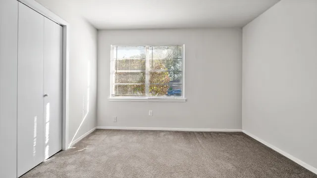 $1,750 | 406 Pamela Drive, Baytown, TX 77521