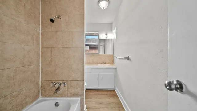 $1,750 | 406 Pamela Drive, Baytown, TX 77521