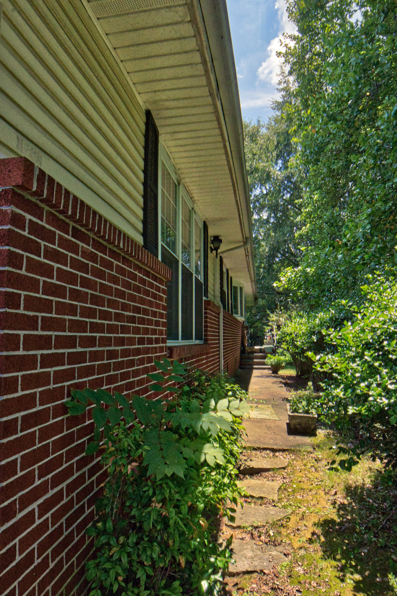 1467 Three Notch Road Ringgold, GA 30736 - Photo 4 of 20 Front Walkway