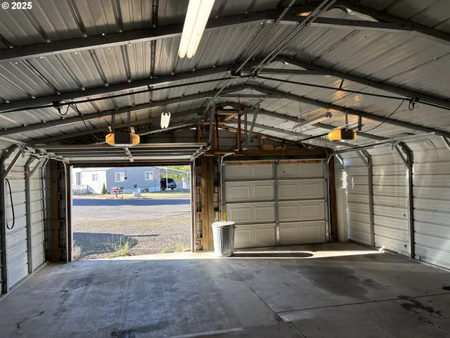 a close view of sink