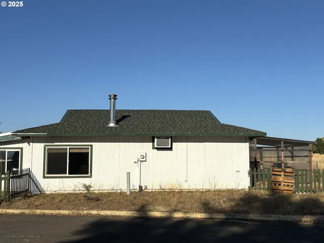 $250,000 | 1500 South Columbus Avenue, Unit 13, Goldendale, WA 98620