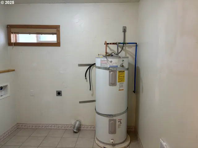 a bathroom with a sink and toilet