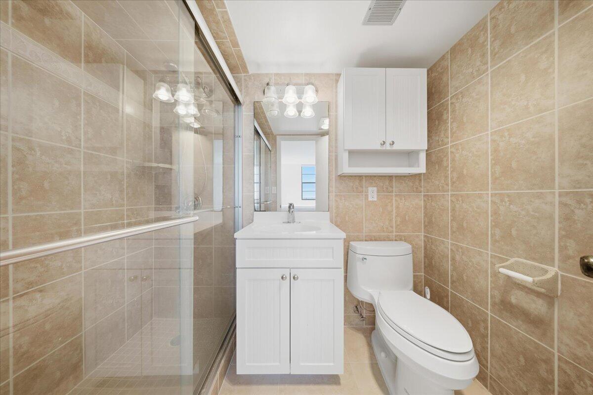 2000 Coco Plum Drive, Unit 601 Marathon, FL 33050 - Photo 20 of 45 36-DSC09179