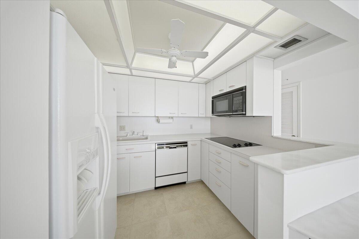 2000 Coco Plum Drive, Unit 601 Marathon, FL 33050 - Photo 34 of 45 24-DSC09104