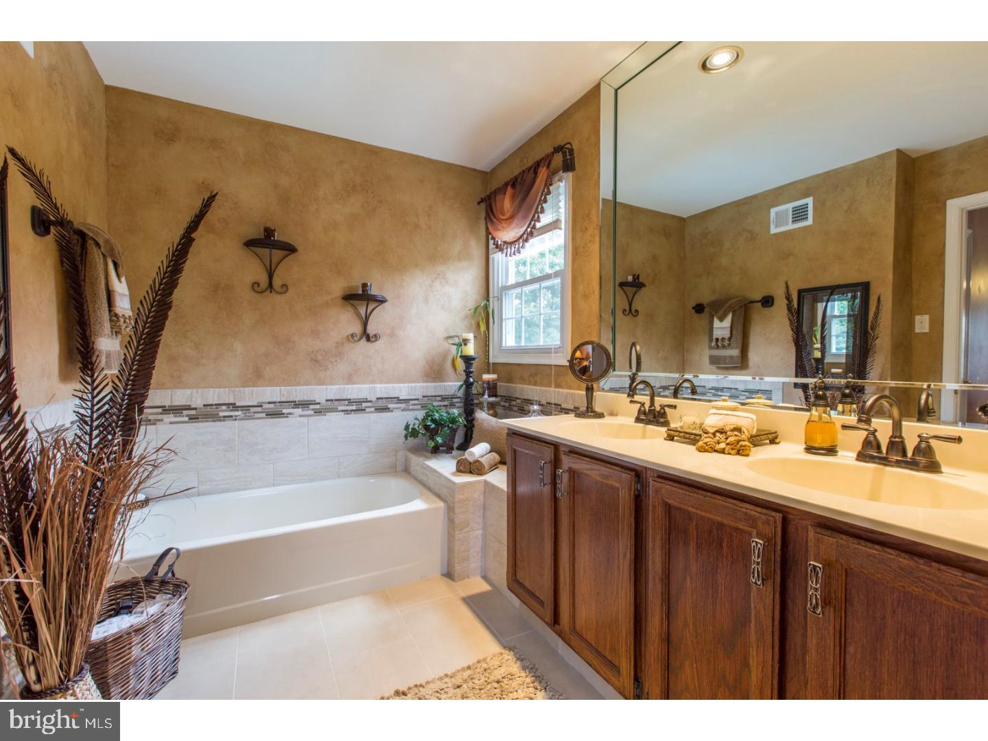 1245 Fountain Road Newtown, PA 18940 - Photo 14 of 25 Gallery Image 14
